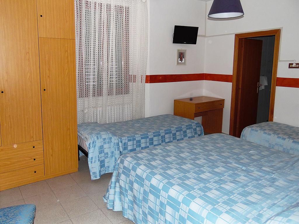 Albergo Ristorante La Torretta Кастильоне дей Пеполи Стая снимка